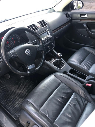 Imagen 7 de 9 de Volkswagen Vento Luxury 2.5 2009