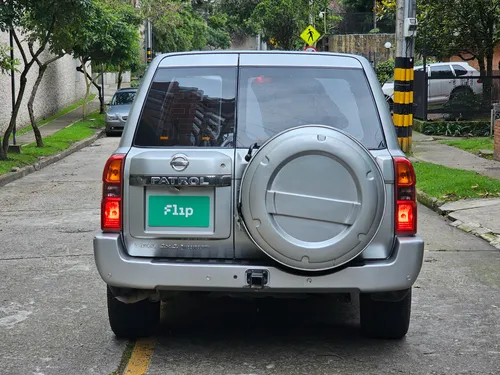Nissan Patrol 4.8 Y61 Grx
