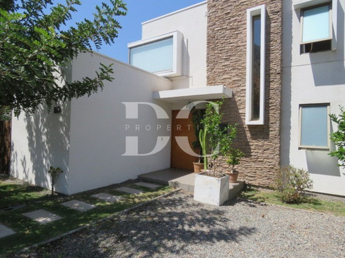 Casa En Venta De 3 Dorm. En Colina Chicureo Chamisero
