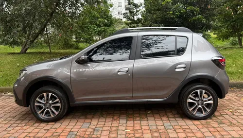 Renault Stepway 1.6 Intens Cvt