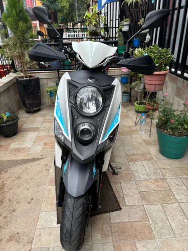Sym Cross 125, Color Blanco