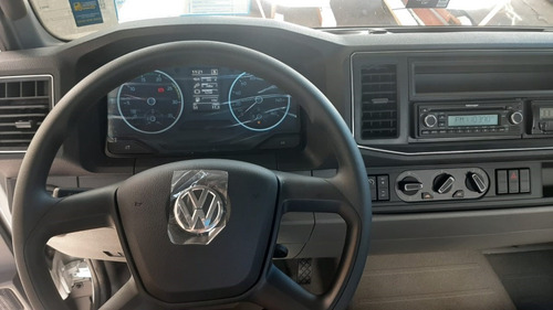 Imagem 9 de 10 de Caminhao Chassis Volkswagen Delivery 13.180 6x2. 2021/2022
