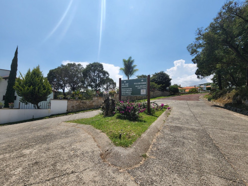 Venta De Villa Ahuehuete Dentro De Fracc Gran Reserva Con Todos Los Servicios En Ixtapan De La Sal Edomex
