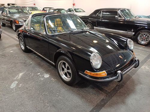 Porsche 911 E Targa (1971) - Macomeclassic.