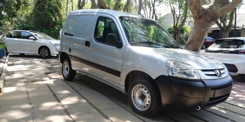Imagen 11 de 25 de Peugeot Nuevo Partner Confort Hdi Am23.5 Aa
