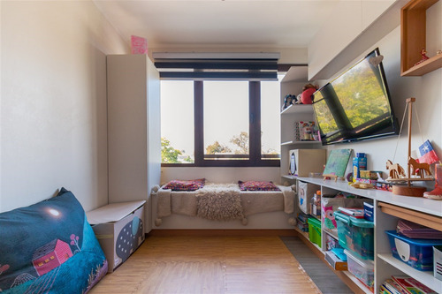 Departamento Con Azotea Privada De 4 Dorm. En La Reina
