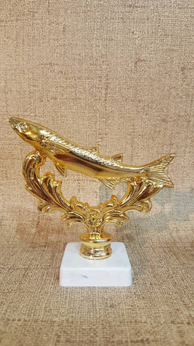 Trofeo Plástico Pesca Con Laurel Base Baja - Souvenir