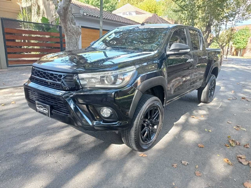 Imagen 3 de 15 de Toyota Hilux 2.8 Srx 4x4 Caja Automatica De 6ta Año 2015