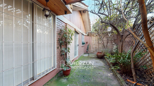 Casa En Venta De 4 Dormitorios 2 Baños 2 Estacionamientos
