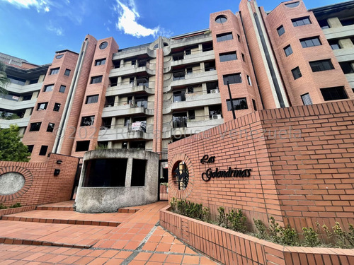Apartamento Las Golondrinas Remodelado Con Planta Eléctrica En Calle Cerrada En Venta En Urb. Miranda Av Principal Caracas 