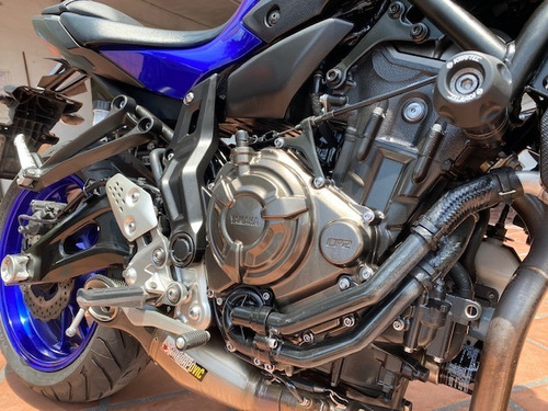 Imagen 12 de 21 de Yamaha Mt 07 2017 Vtv 14.000 Kms Akrapovic Accesorios