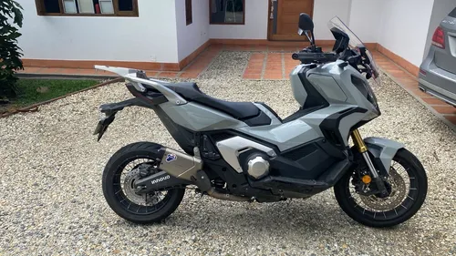 X-adv 750