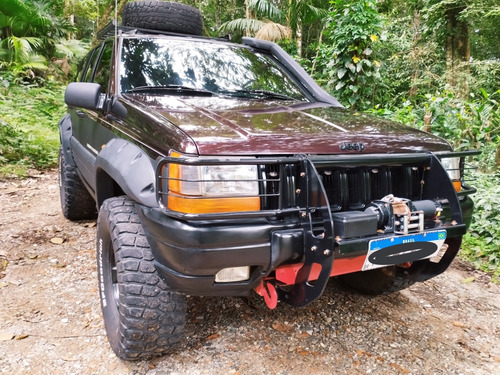 Jeep Grand Cherokee 4.0 Laredo 5p