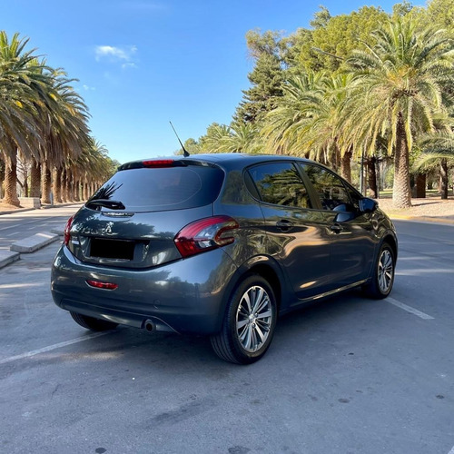 Imagen 4 de 10 de Peugeot 208 1.6 5ptas Feline 115cv