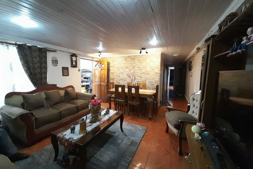 Casa En Venta De 3 Dorm. En Conchalí