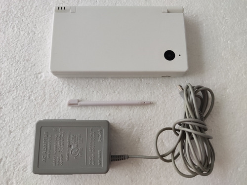 Consola Nintendo Dsi Blanco + Memoria 16gb + Juegos