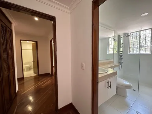 Apartamento En Arriendo/venta En Bosque Medina. Cod A22107