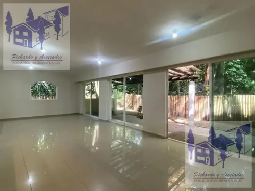 Casa En Venta En Quintas Del Bosque Cuernavaca