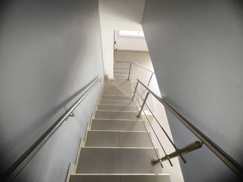Imagen 3 de 19 de Casa En Venta En Turmero La Mantuana 04128900222