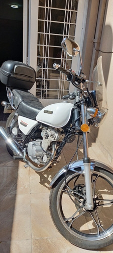 Suzuki Gn125