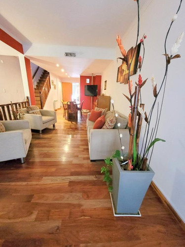 Imagen 27 de 30 de Excelente Triplex Con Cochera, Jardin Y Pileta !!! - Almagro