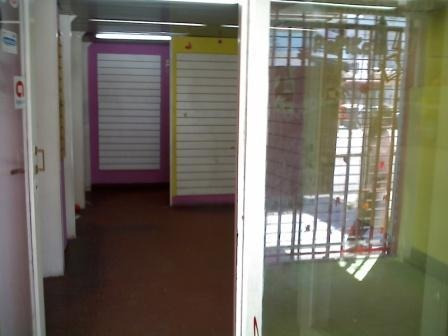 En Venta En Caseros Local De 30m2 Mas Entrepiso De 20m2 Zona Centrica Varios Destinos F: 8820