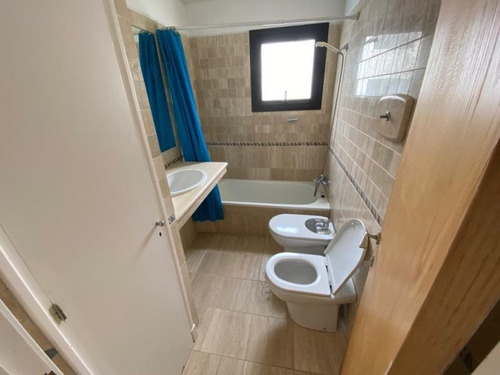 Venta De Apartamento De 3 Dormitorios En Playa Brava