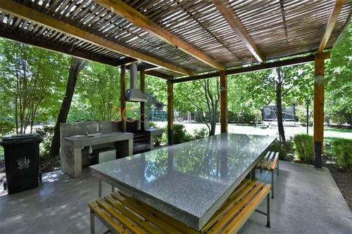 Parque Privado / Las Condes / Cantagallo