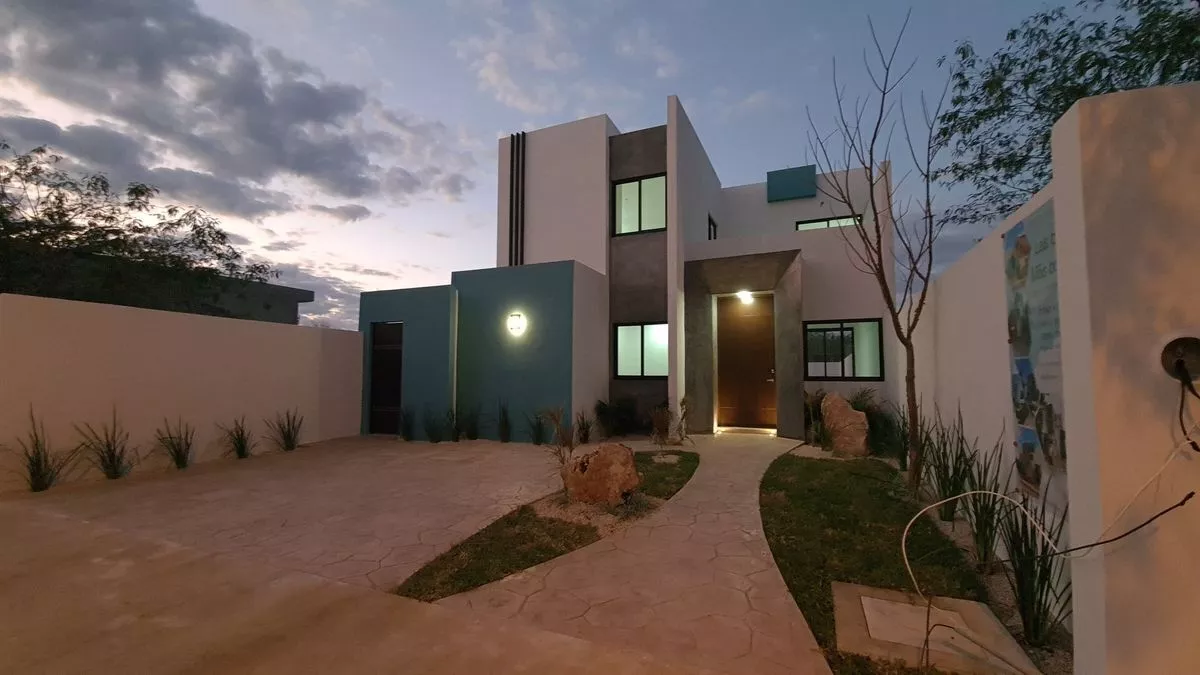 Casa En Venta En Mérida, Privada Praderas Del Mayab, Modelo