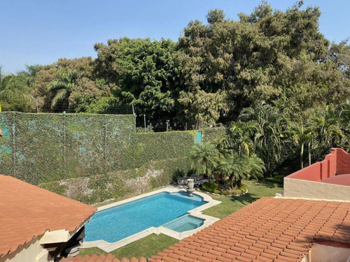 Casa En Fraccionamiento En Tabachines, Cuernavaca, Morelos - Lpi-5-fr