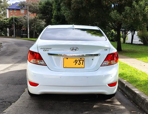 Hyundai Accent 1.6l 4 p