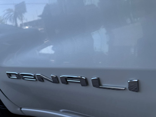 GMC Sierra 6.2 Denali Dvd At