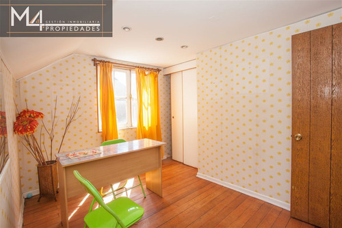 Casa En Tranquilo Barrio Con Excelentes Accesos 7dorm 4bañ