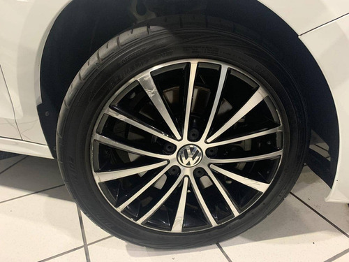 Volkswagen Jetta 2.0 Tsi Highline 211cv Gasolina 4p