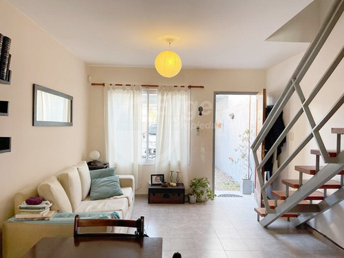 Imagen 3 de 12 de Excelente Ubicación En Villa Allende, Duplex 2 Dorm.