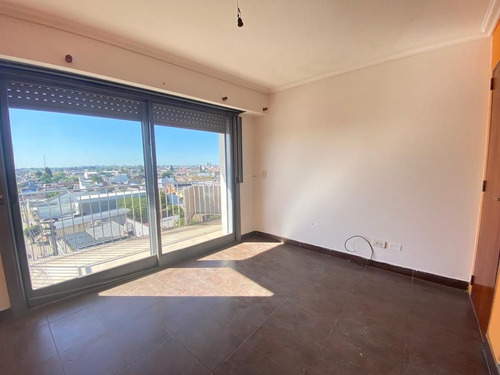 Imagen 6 de 29 de Venta Departamento 5 Ambientes La Tablada Terraza Balcon