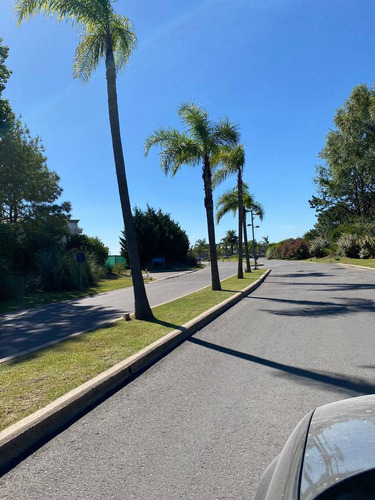 Lote En Venta En El Barrio Terralagos - Canning- Financiado