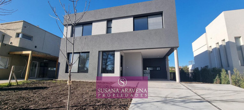 Casa En Venta En Santa Elena Pilar Del Este