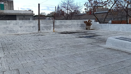 Casa En Venta 3 Dormitorios, Balcón Y Azotea