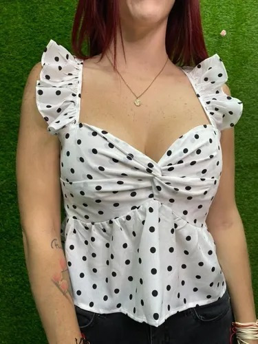 Imagen 4 de 7 de Crop Top De Lunares Y Volados Para Mujer Moda