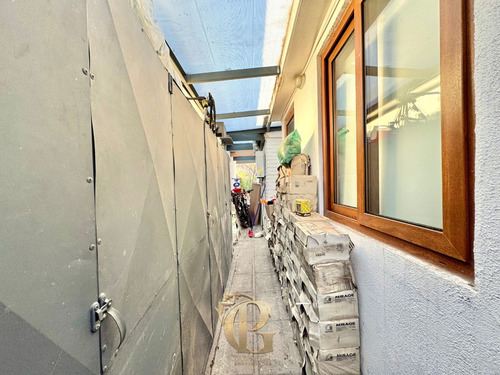 Remodelada En Condominio Cerrado Pasaje Los Prados