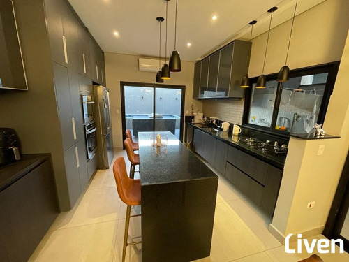 Imagem 6 de 21 de Lindo Sobrado De 200m² Com 3 Dormitórios, Suíte, Área Gourmet, Piscina E 2 Vagas No Jd. Das Indústrias - 9401