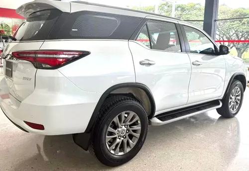 Toyota Fortuner 2.7 Srv At