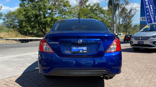 Imagen 3 de 14 de Nissan Versa