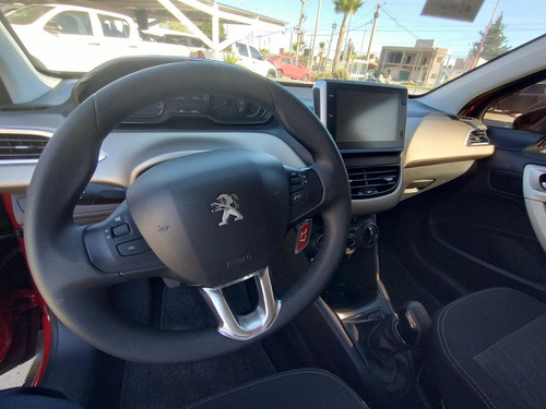 Peugeot 2008 2oo8 1.6 Allure L19