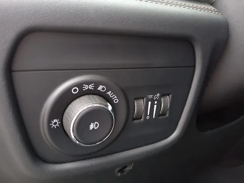 Jeep Grand Cherokee 5.7 V8 L Summit 4x4 At
