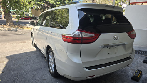 Toyota Sienna 3.5 Limited V6 At