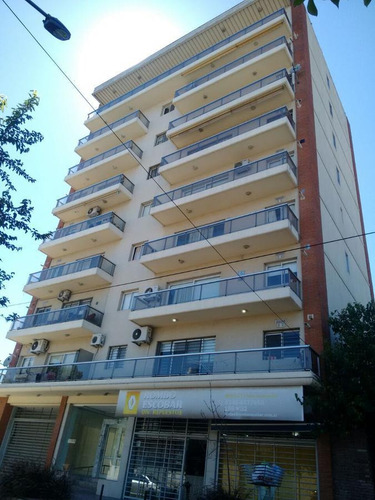 Imagen 2 de 29 de Departamento En Venta, Edilfredo Ameghino 438 1°a, Belén De Escobar