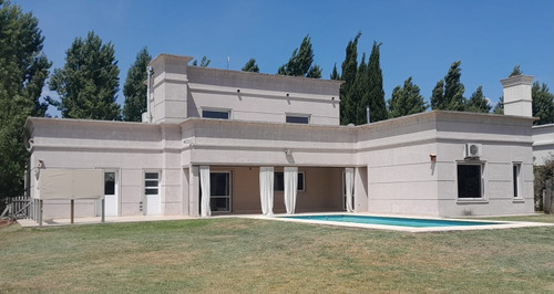 Importante Casa En La Concepción Lujan.