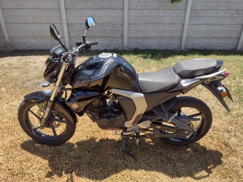 Imagen 2 de 10 de Yamaha Fz Fi